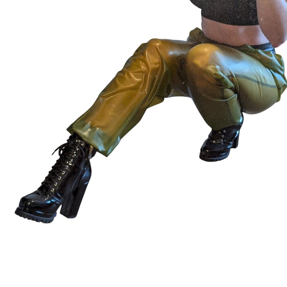 💖 Translucent Olive Green Latex Joggers Medium 💖